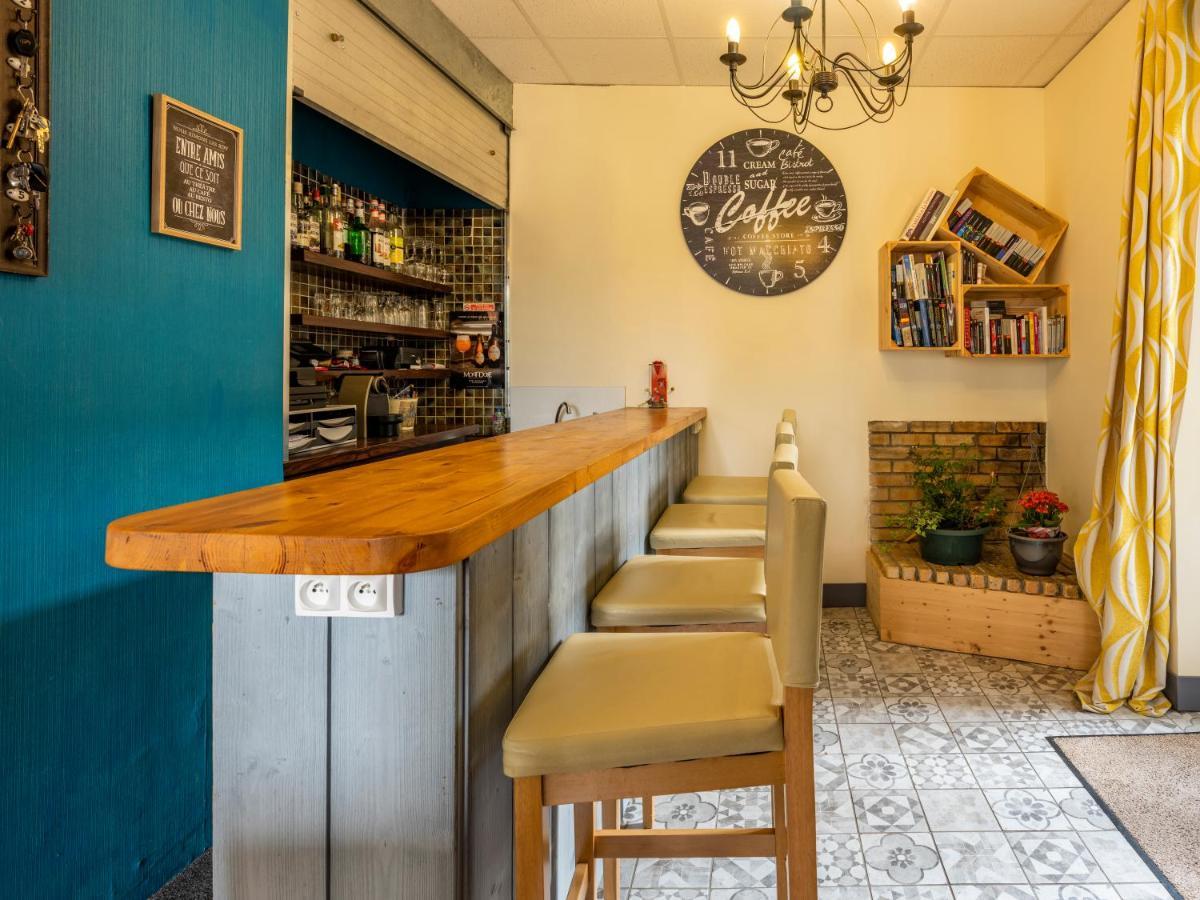 La Tour Pom'pin Couette-café La Bourboule